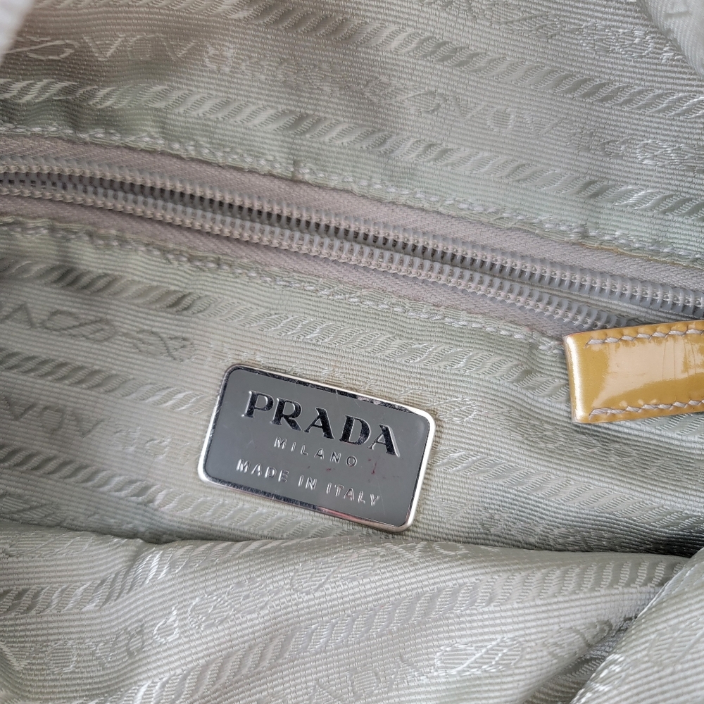 SALE🎉 Authentic Pink Prada crossbody Bag with Authencity Card - Picture 13 of 16